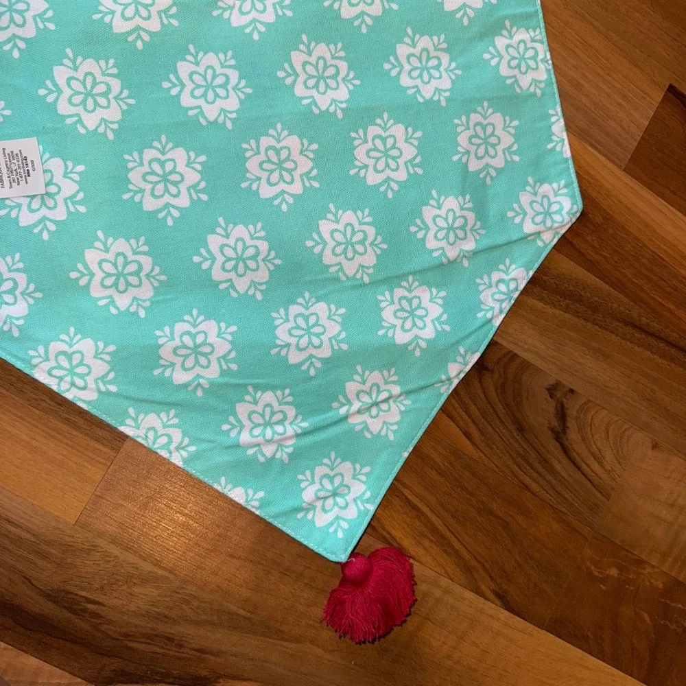 The Pioneer Woman Holiday Christmas Table Runner Red Birds Mint Green Tassels 80